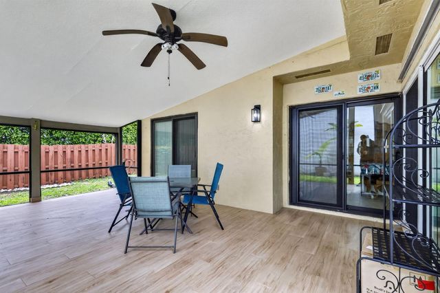 1230 NW 22nd Avenue, Delray Beach, FL 33445