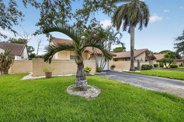 1230 NW 22nd Avenue, Delray Beach, FL 33445