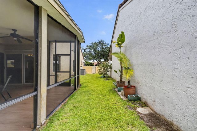 1230 NW 22nd Avenue, Delray Beach, FL 33445
