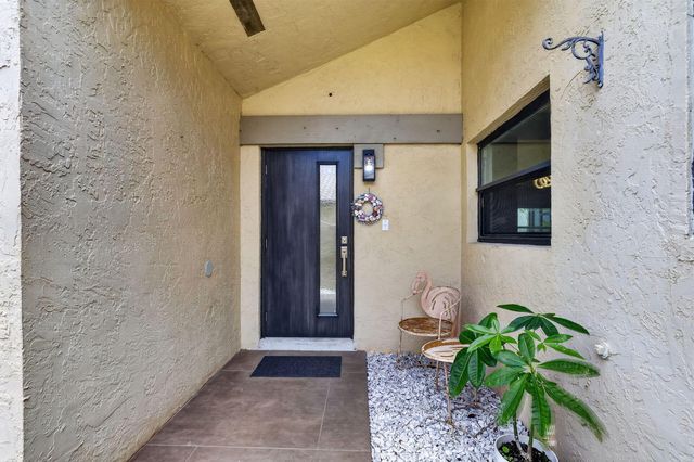 1230 NW 22nd Avenue, Delray Beach, FL 33445
