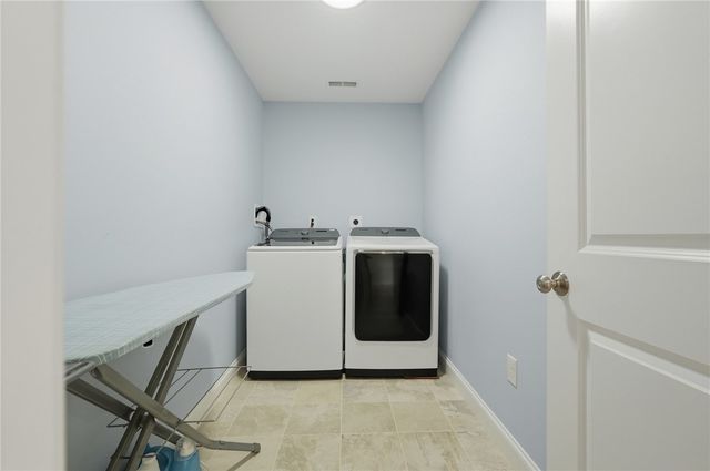 12 Hidden Hills Drive, Seekonk, MA 02771
