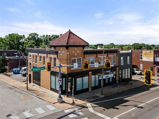 6800 gravios, St Louis, MO 63116