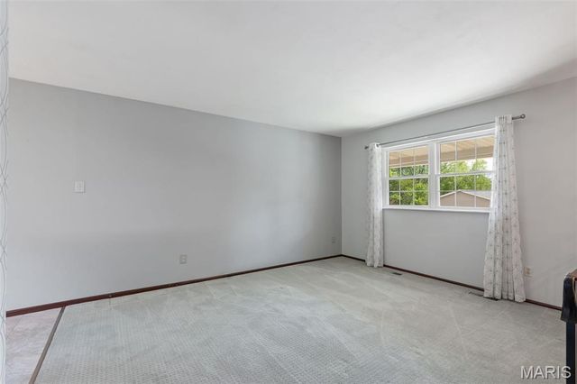 609 W Roosevelt Avenue, Union, MO 63084