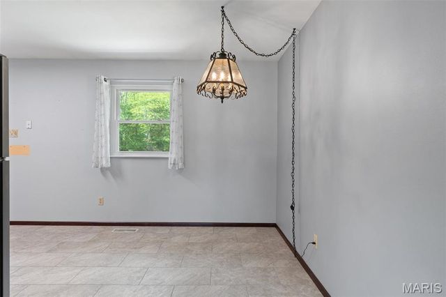 609 W Roosevelt Avenue, Union, MO 63084