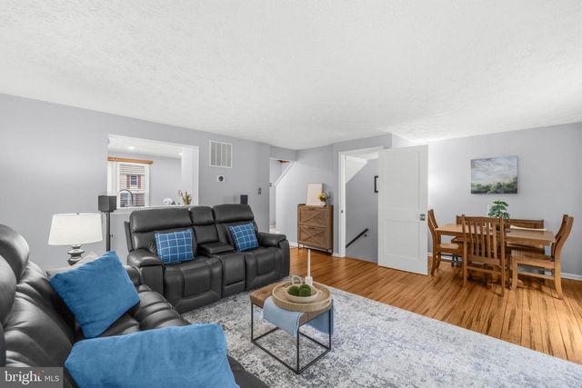 9179 FOREST BREEZE CT, Springfield, VA 22152