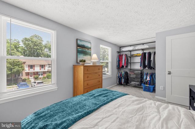 9179 FOREST BREEZE CT, Springfield, VA 22152