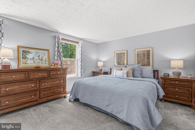 9179 FOREST BREEZE CT, Springfield, VA 22152