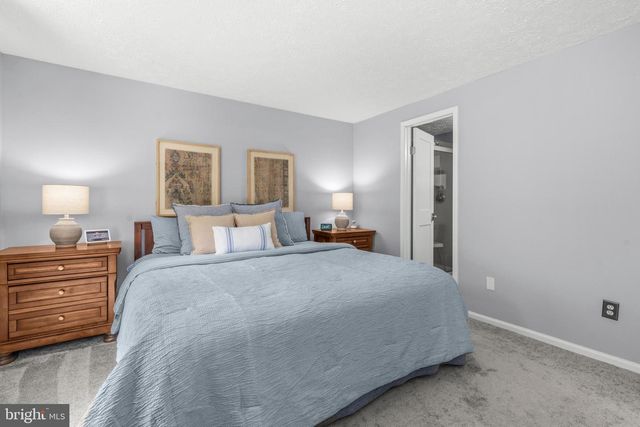 9179 FOREST BREEZE CT, Springfield, VA 22152