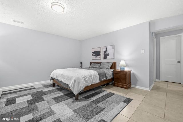 9179 FOREST BREEZE CT, Springfield, VA 22152