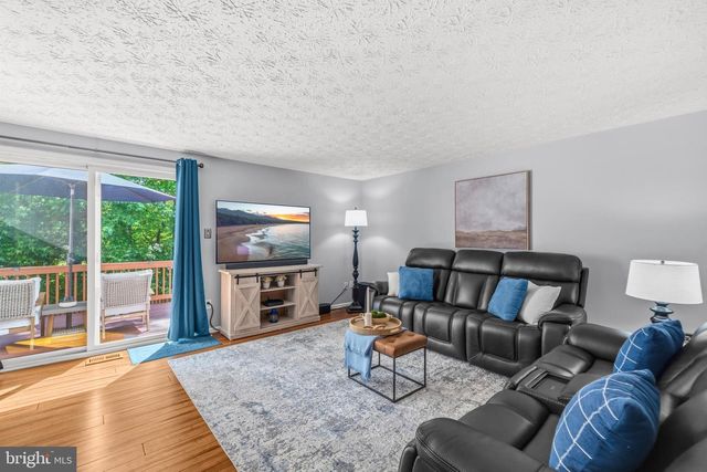 9179 FOREST BREEZE CT, Springfield, VA 22152