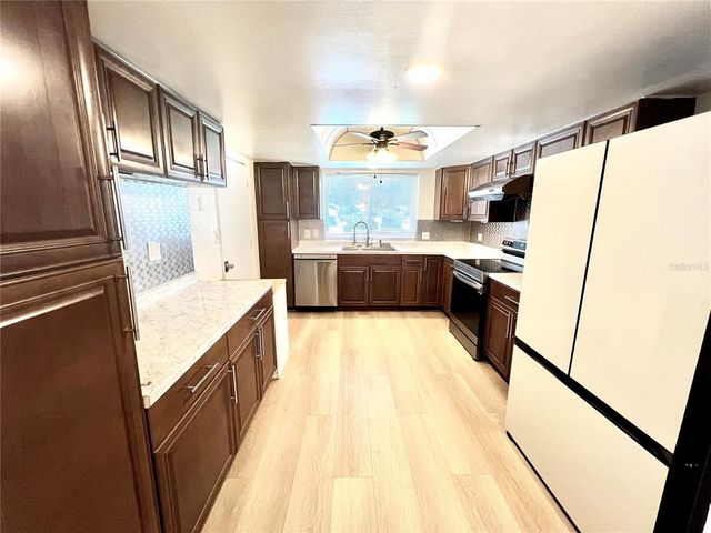 1021 WINDSONG CIRCLE, Apopka, FL 32703