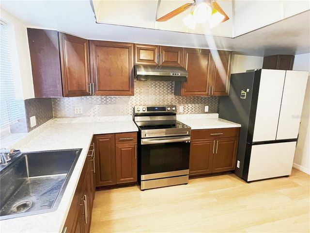 1021 WINDSONG CIRCLE, Apopka, FL 32703