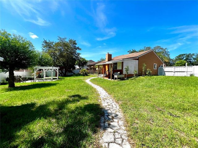 1021 WINDSONG CIRCLE, Apopka, FL 32703