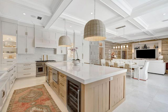 106 Micco Circle, Jupiter, FL 33458