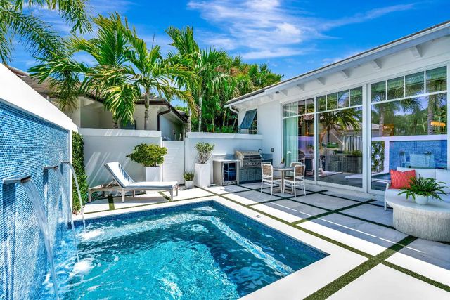 106 Micco Circle, Jupiter, FL 33458