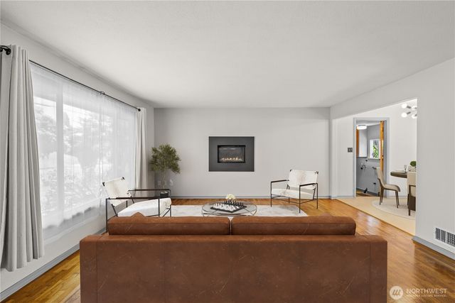 6720 S Park Avenue, Tacoma, WA 98408