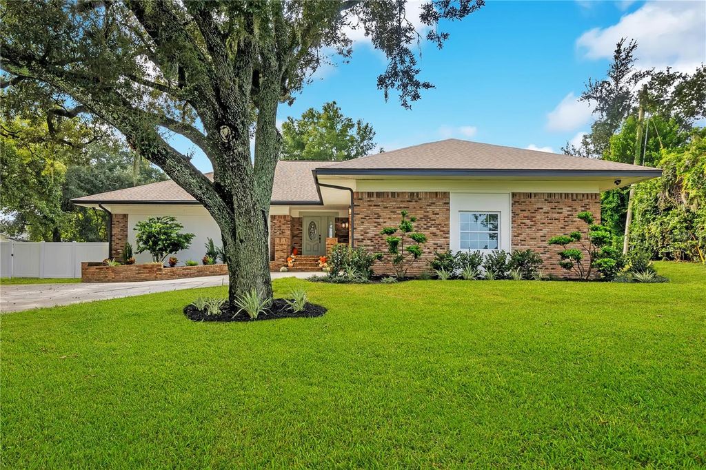 Image 1 of property listing at 2637 GRACE MANOR, Lakeland, FL 33812
