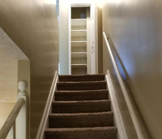 1022 Thornwoode Lane, Stone Mountain, GA 30083