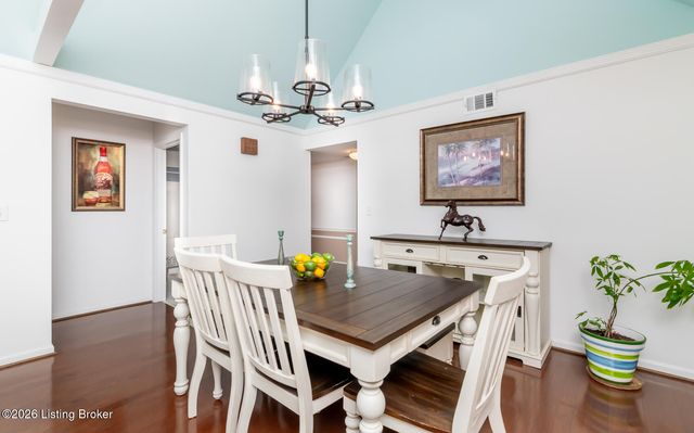 1502 Eastbridge Ct, Louisville, KY 40223