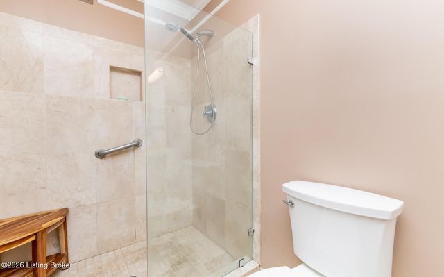 1502 Eastbridge Ct, Louisville, KY 40223