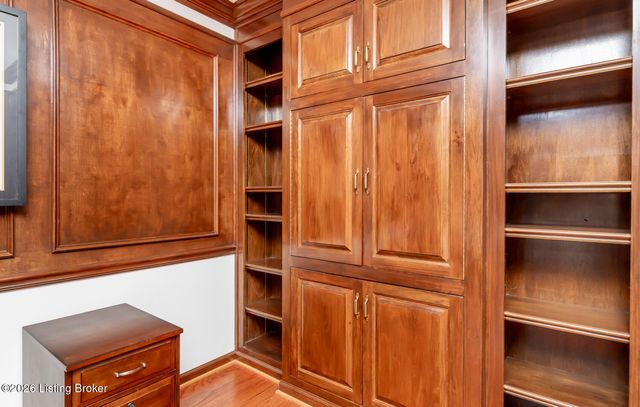 1502 Eastbridge Ct, Louisville, KY 40223