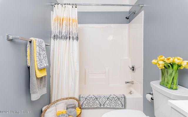 1502 Eastbridge Ct, Louisville, KY 40223