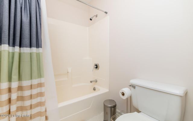 1502 Eastbridge Ct, Louisville, KY 40223