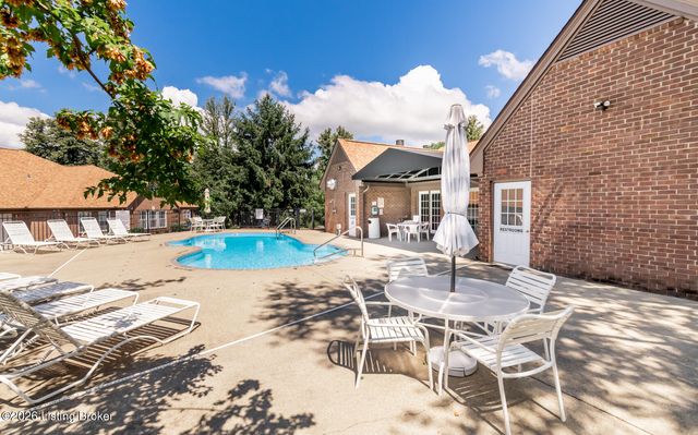 1502 Eastbridge Ct, Louisville, KY 40223