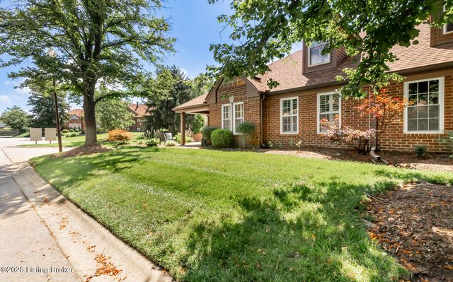1502 Eastbridge Ct, Louisville, KY 40223