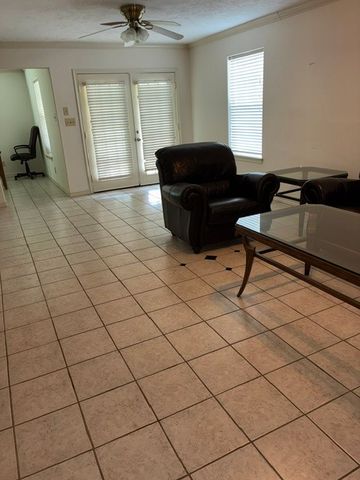 404 West 24th Street, Bryan, TX 77803