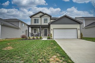 386 Edge Brook Drive, Holly Township, MI 48442