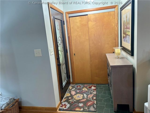 902 Wilkie Drive, Charleston, WV 25314