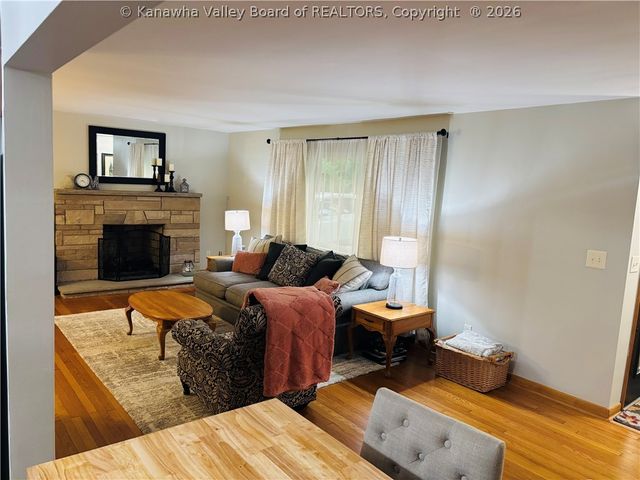 902 Wilkie Drive, Charleston, WV 25314