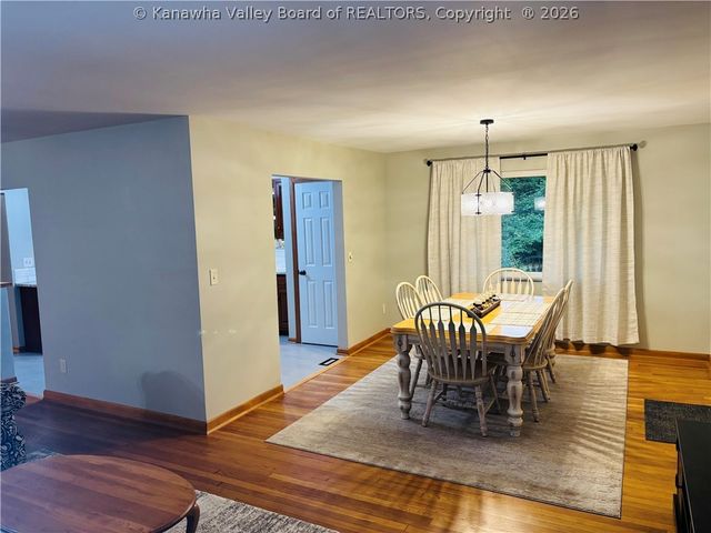 902 Wilkie Drive, Charleston, WV 25314