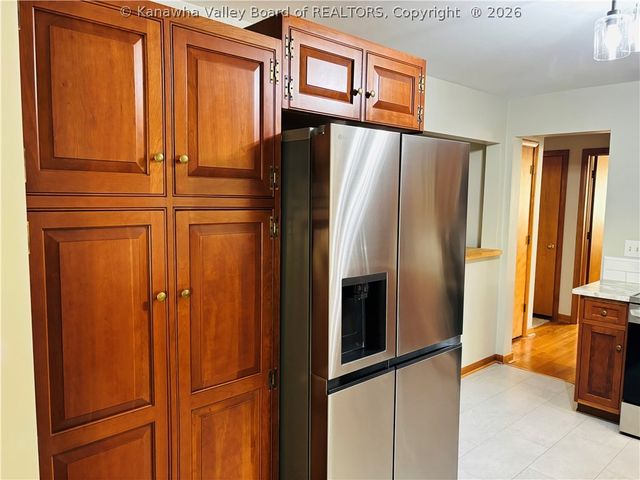 902 Wilkie Drive, Charleston, WV 25314