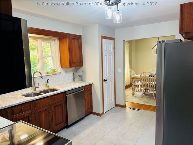 902 Wilkie Drive, Charleston, WV 25314