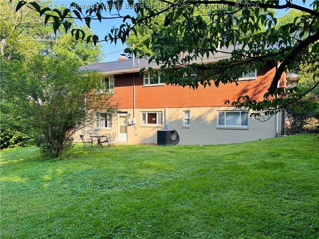 902 Wilkie Drive, Charleston, WV 25314