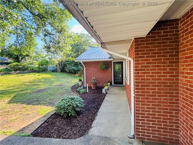 902 Wilkie Drive, Charleston, WV 25314