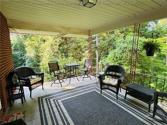902 Wilkie Drive, Charleston, WV 25314