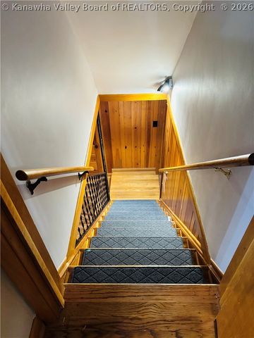 902 Wilkie Drive, Charleston, WV 25314
