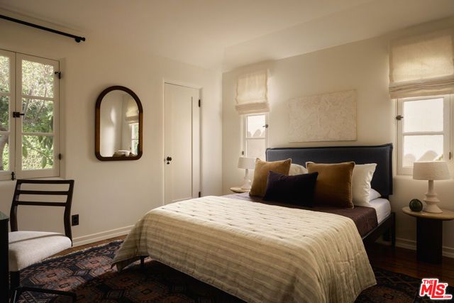 802 S Genesee Avenue, Los Angeles, CA 90036