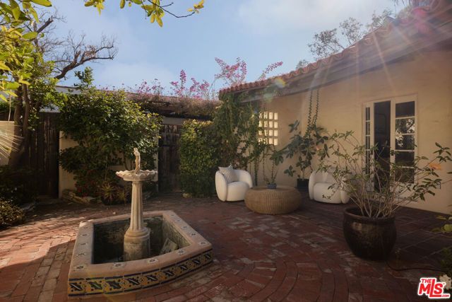 802 S Genesee Avenue, Los Angeles, CA 90036