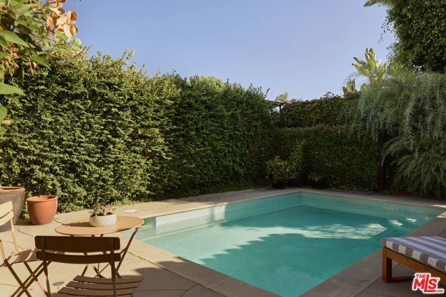 802 S Genesee Avenue, Los Angeles, CA 90036