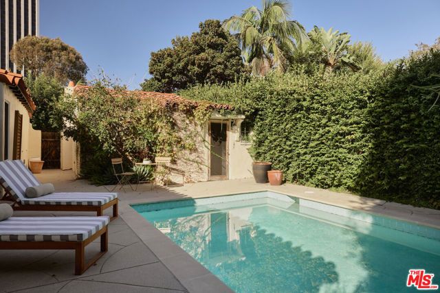 802 S Genesee Avenue, Los Angeles, CA 90036