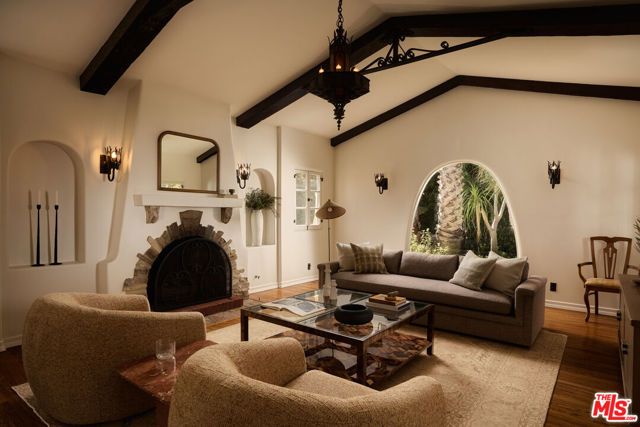 802 S Genesee Avenue, Los Angeles, CA 90036