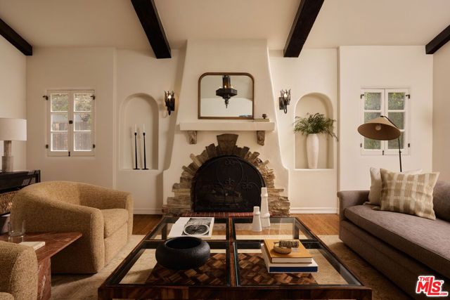 802 S Genesee Avenue, Los Angeles, CA 90036