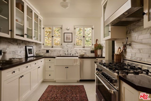 802 S Genesee Avenue, Los Angeles, CA 90036
