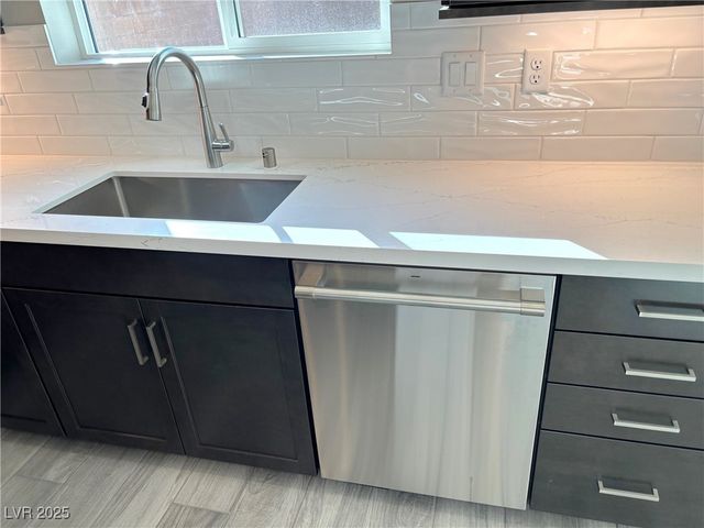 8795 Spencer Garrett Street, Las Vegas, NV 89113