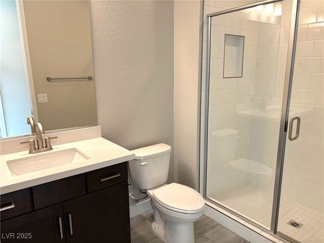 8795 Spencer Garrett Street, Las Vegas, NV 89113