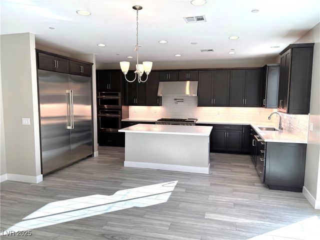 8795 Spencer Garrett Street, Las Vegas, NV 89113